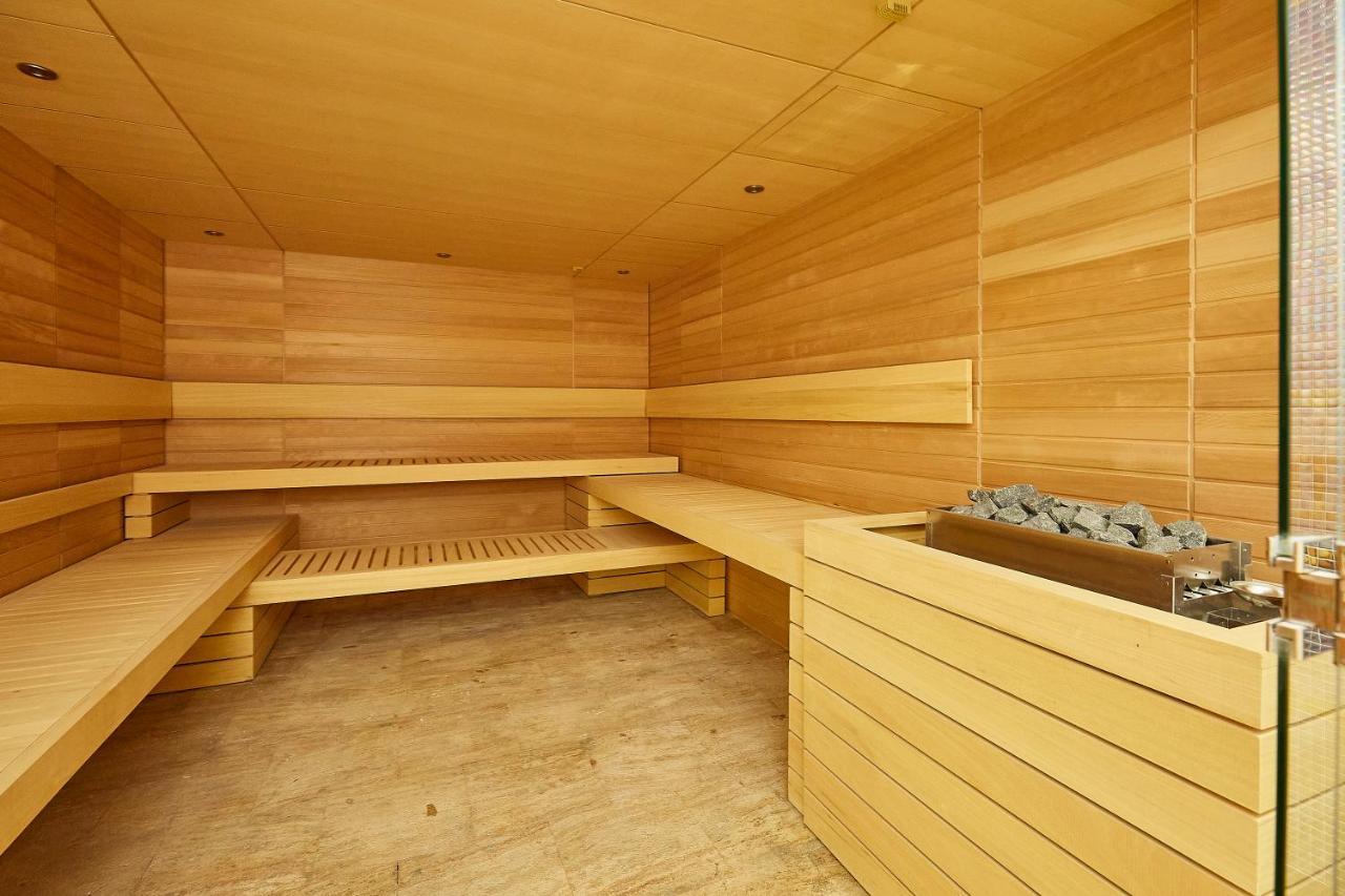 A Hoteli - Hotel Park Vrnjačka Banja Kültér fotó A modern Finnish sauna