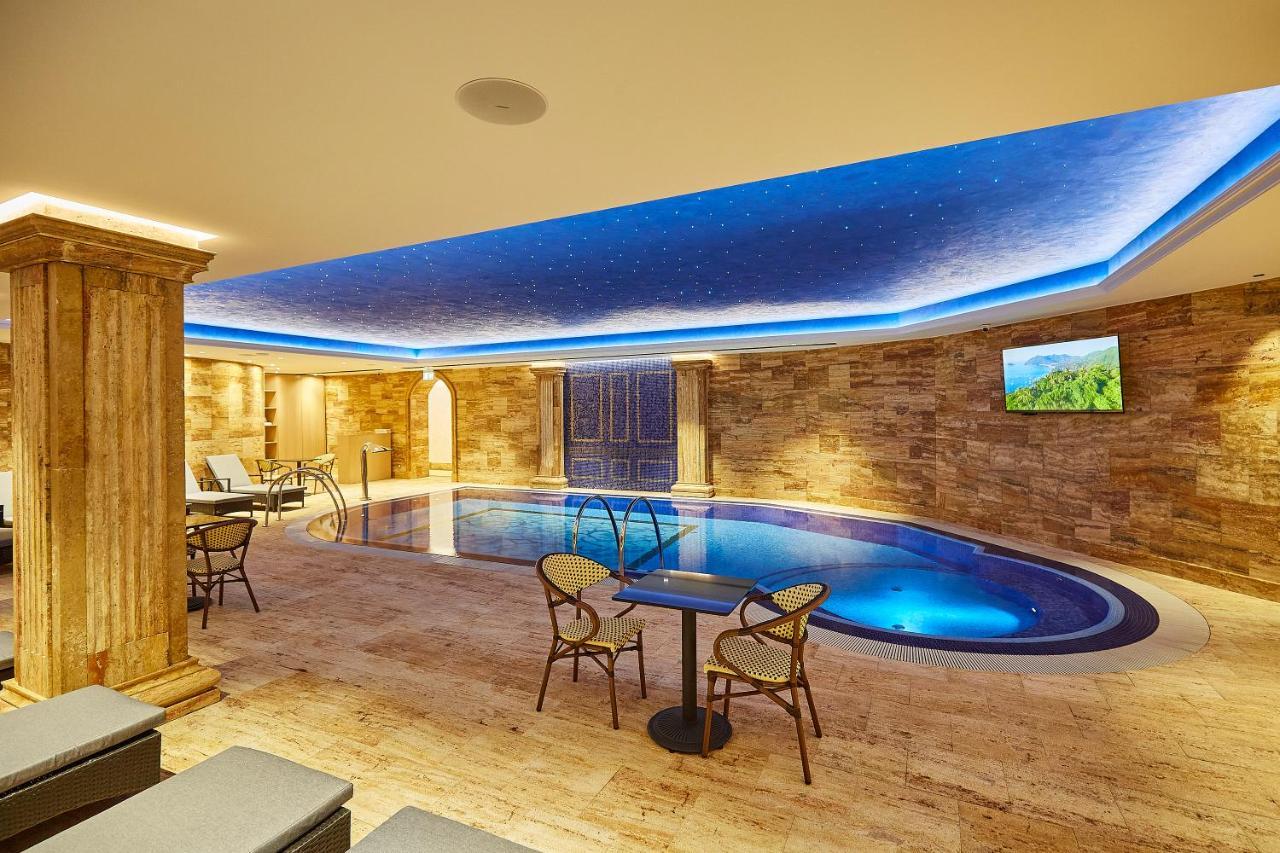 A Hoteli - Hotel Park Vrnjačka Banja Kültér fotó The spa at the Hotel