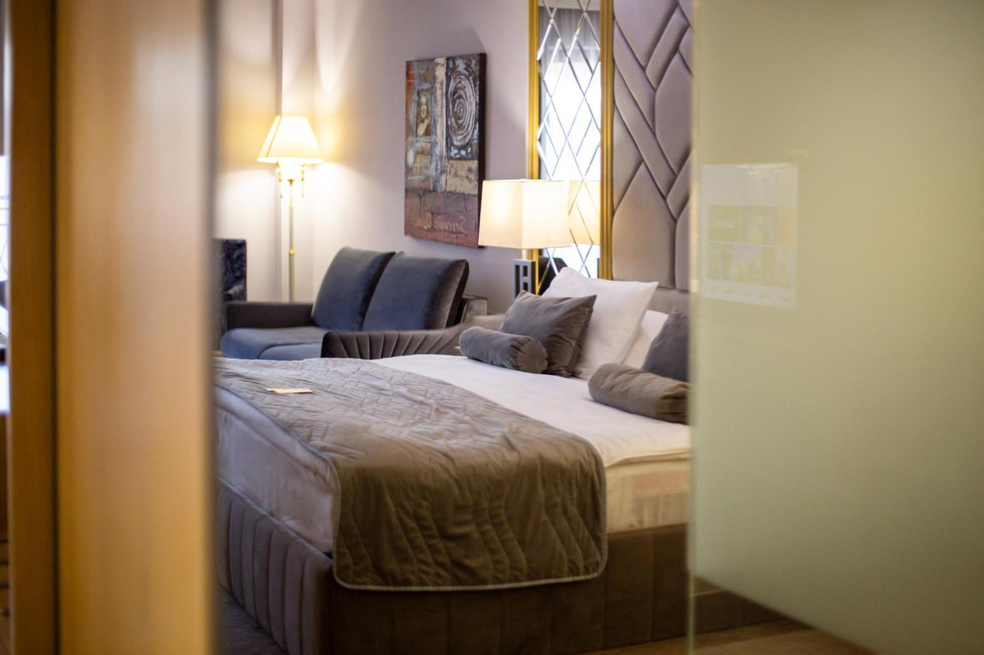A Hoteli - Hotel Park Vrnjačka Banja Kültér fotó A bedroom at the hotel